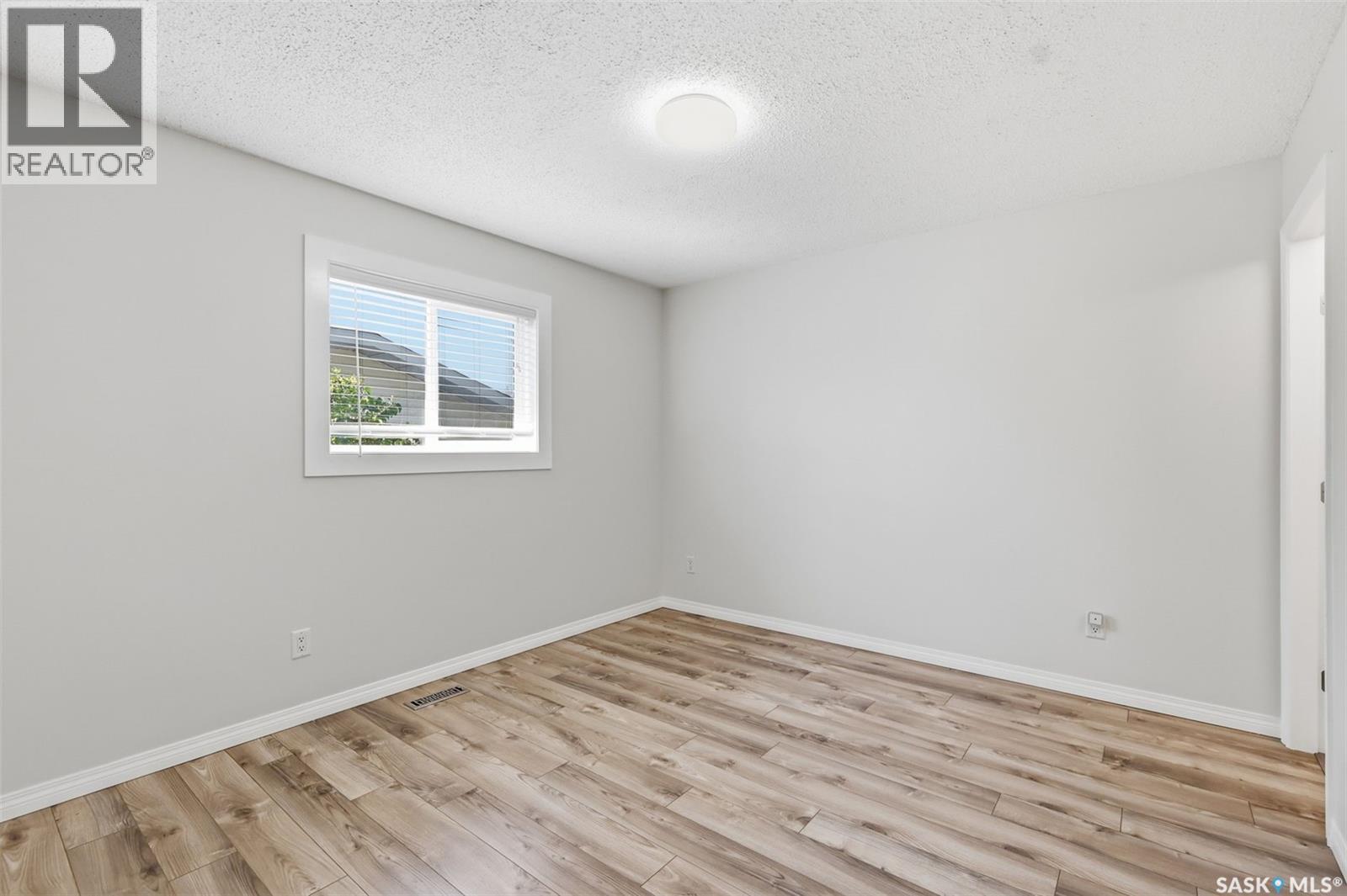 302 Nixon Crescent, Saskatoon, SK
