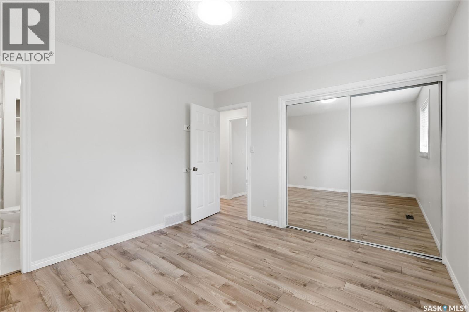 302 Nixon Crescent, Saskatoon, SK