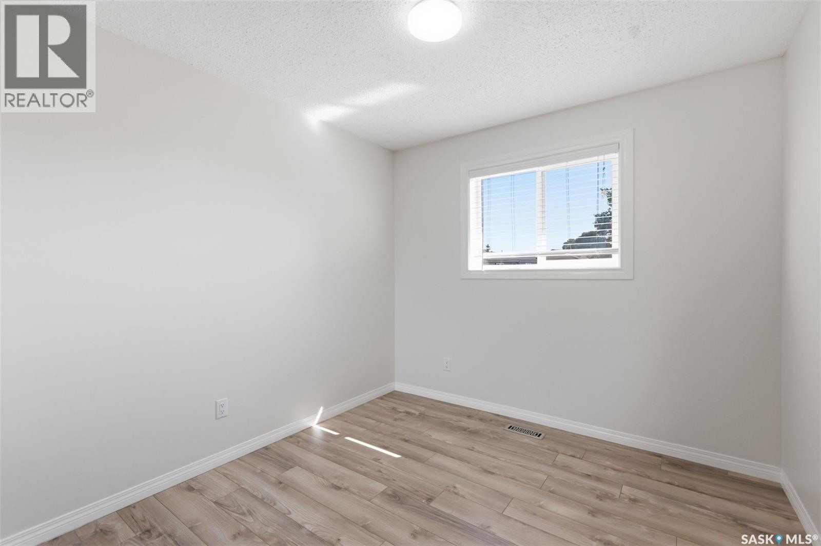 302 Nixon Crescent, Saskatoon, SK