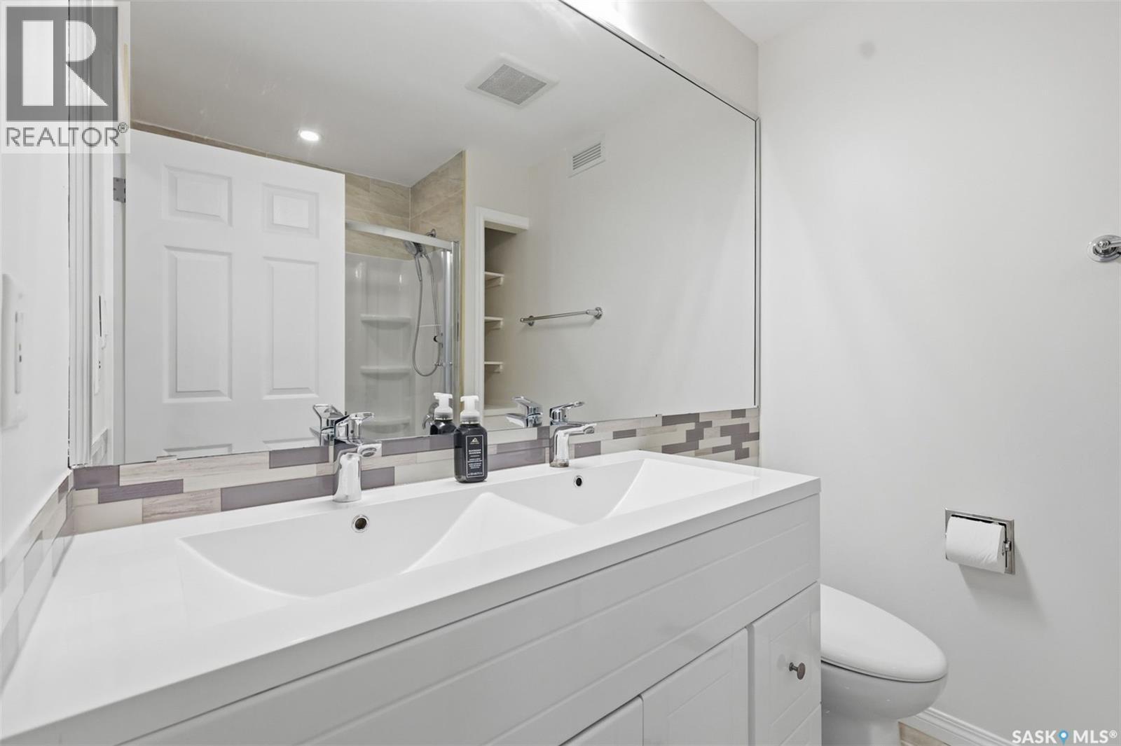 302 Nixon Crescent, Saskatoon, SK