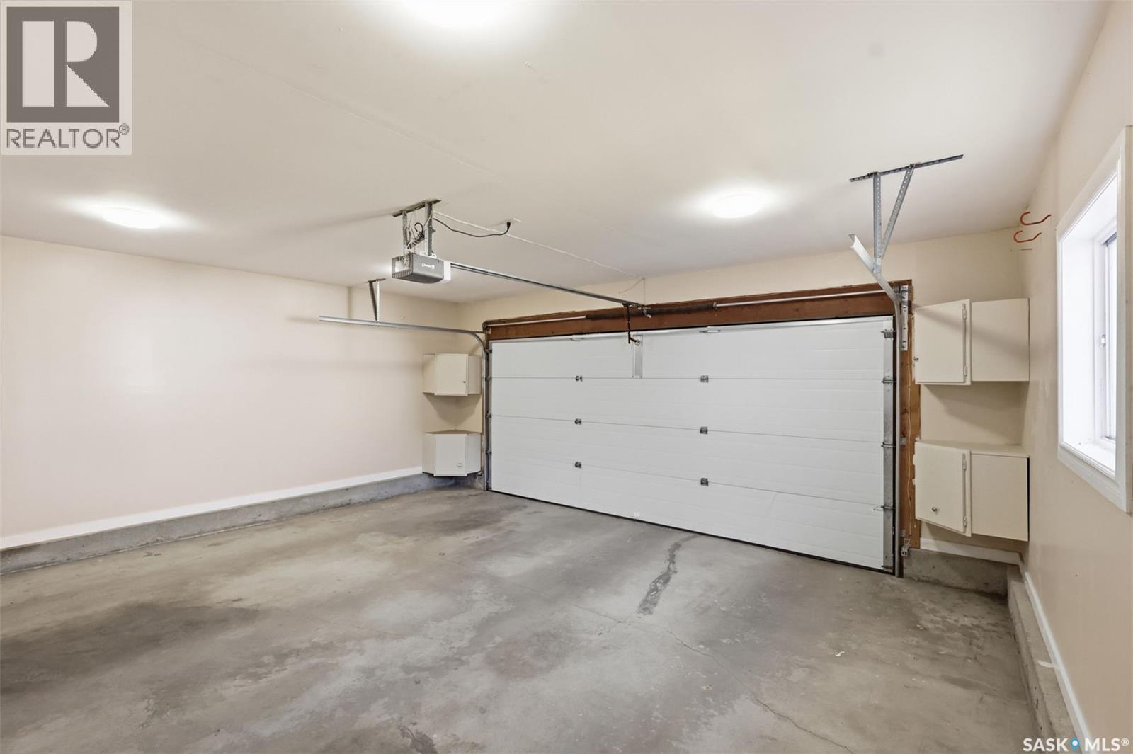 302 Nixon Crescent, Saskatoon, SK