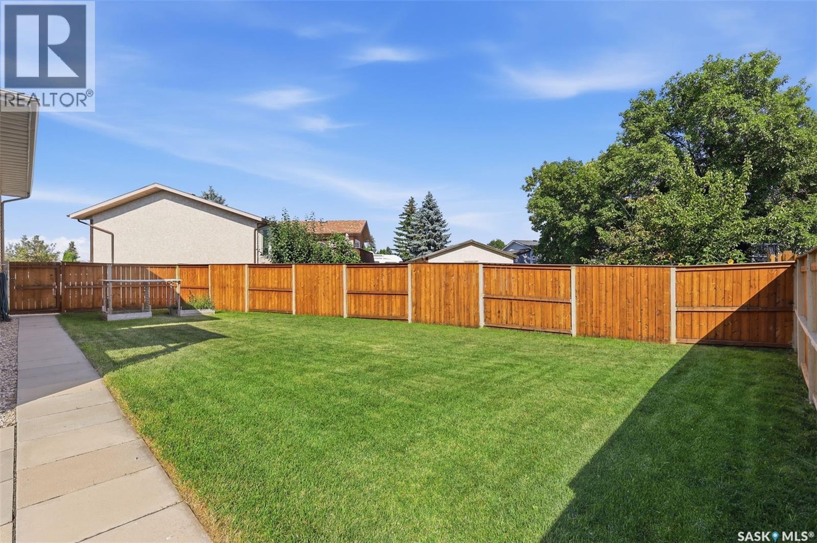 302 Nixon Crescent, Saskatoon, SK