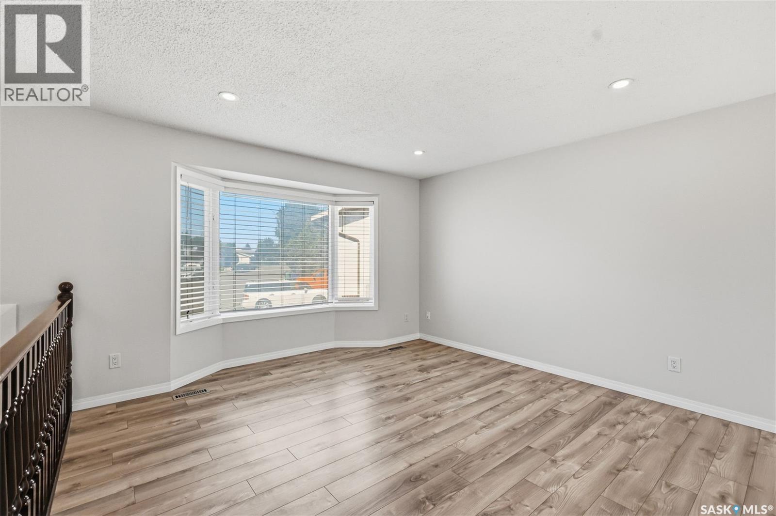302 Nixon Crescent, Saskatoon, SK