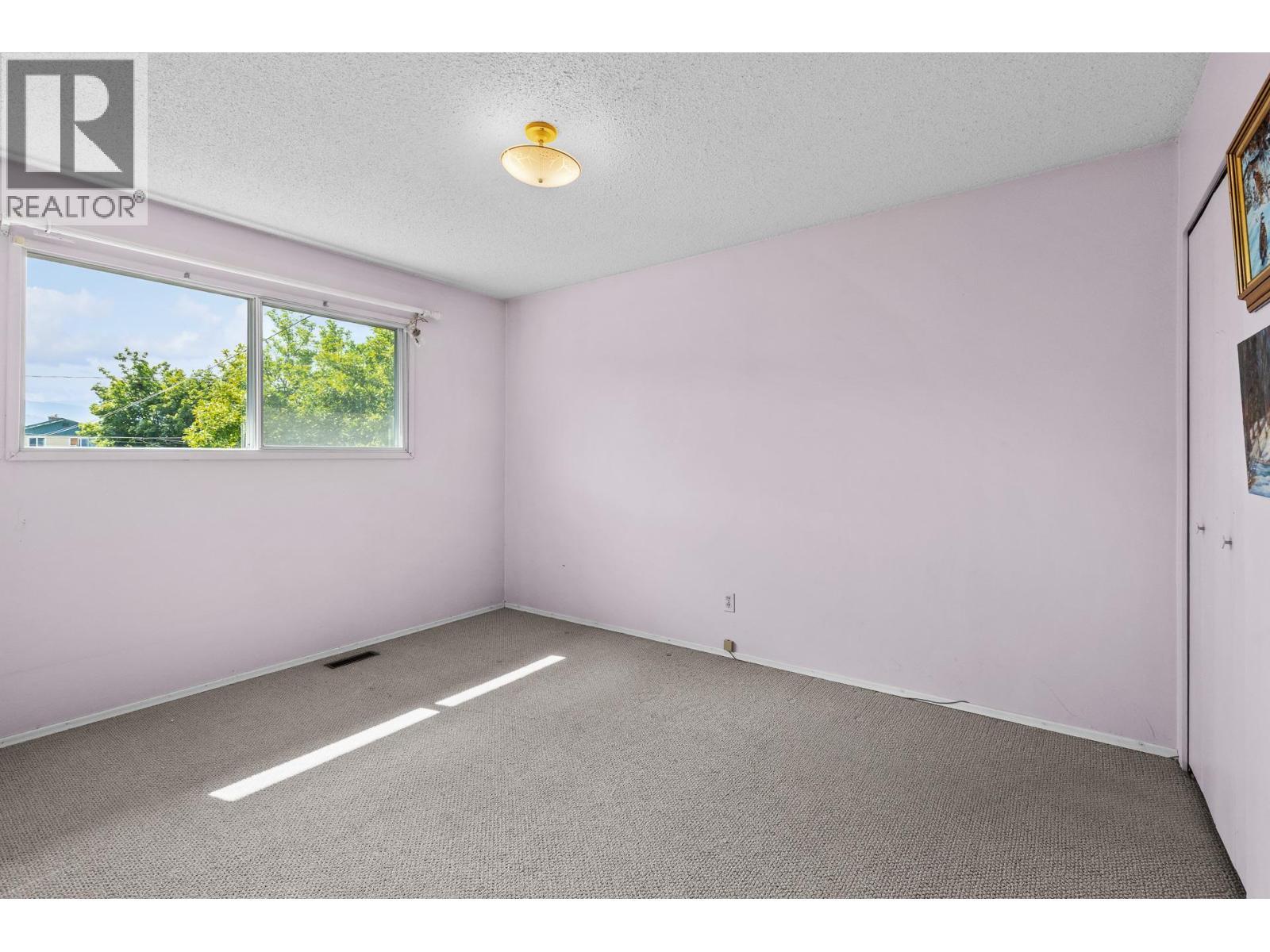 470 Eugene Road, Kelowna, BC