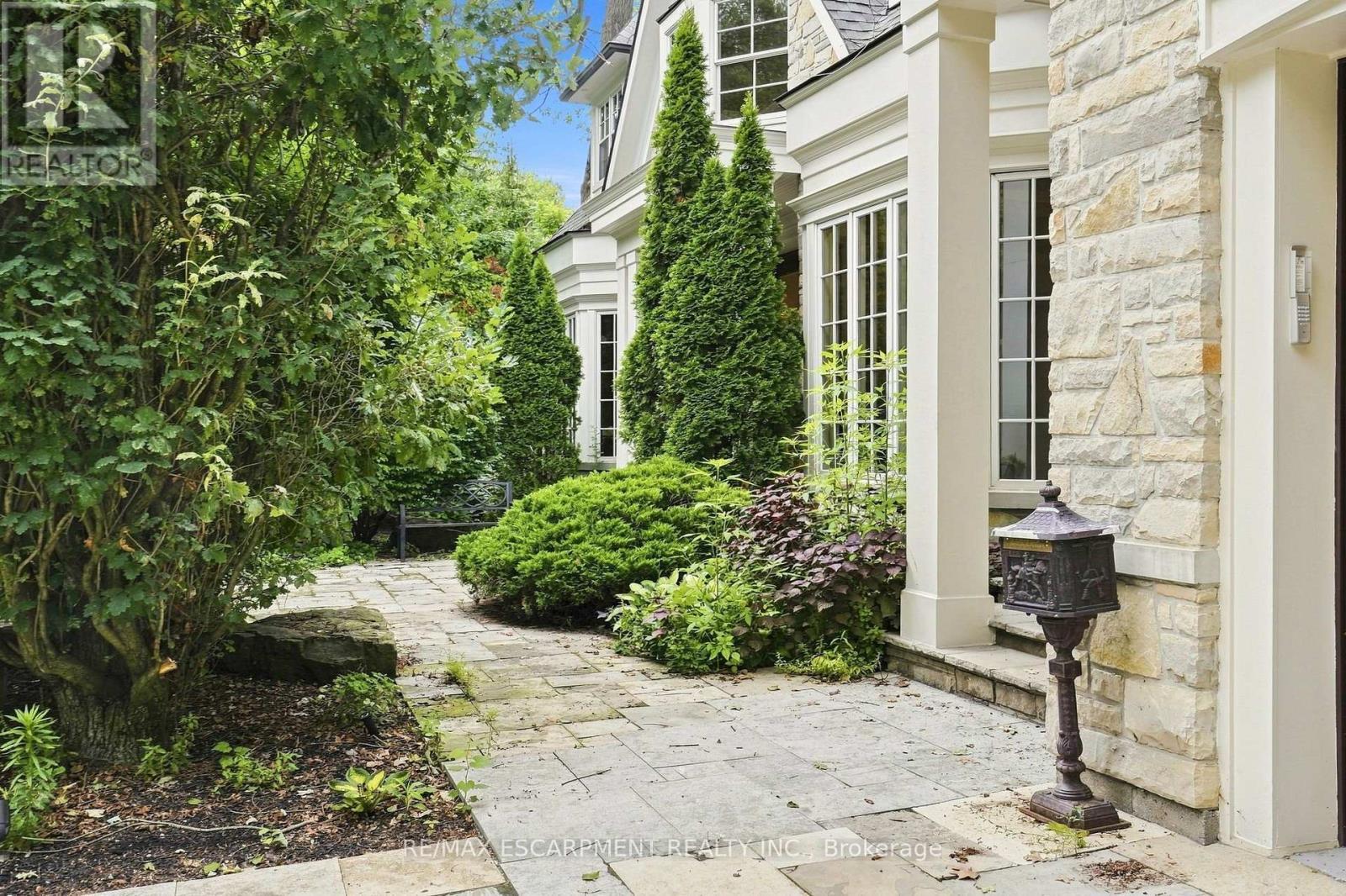 2025 Heartwood Court, Mississauga, ON