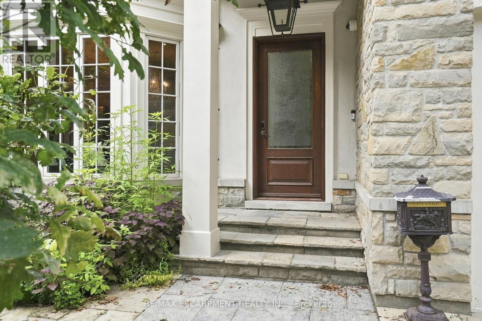2025 Heartwood Court, Mississauga, ON