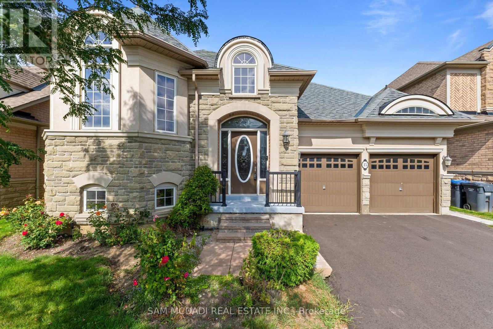 15 Eaglesprings Crescent, Brampton, ON