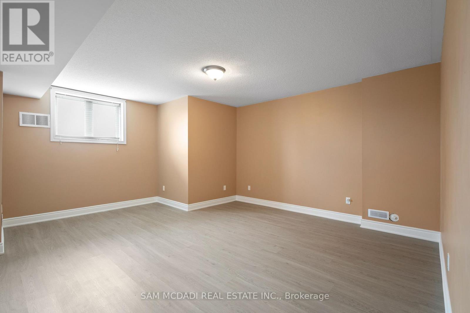 15 Eaglesprings Crescent, Brampton, ON