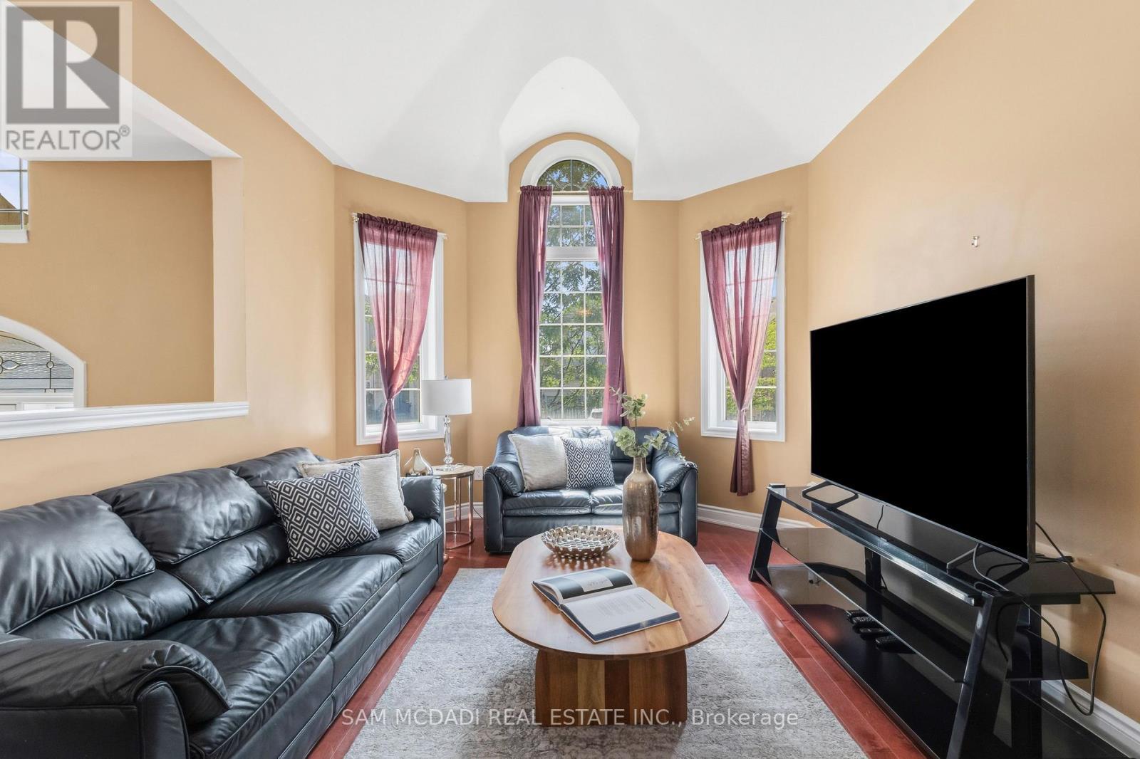 15 Eaglesprings Crescent, Brampton, ON