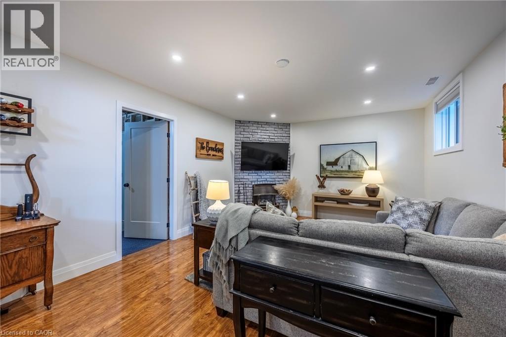 9 Normandy Circle, Simcoe, ON