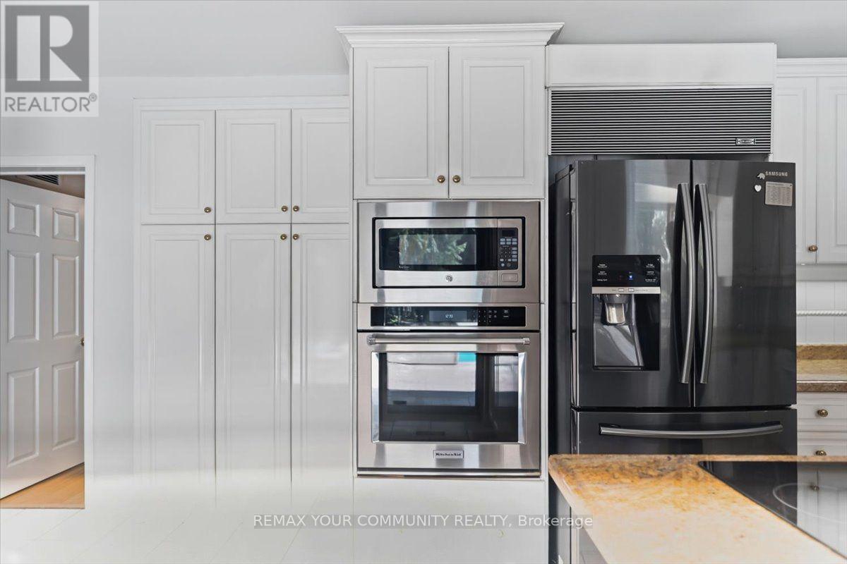 1528 Knareswood Drive, Mississauga, ON