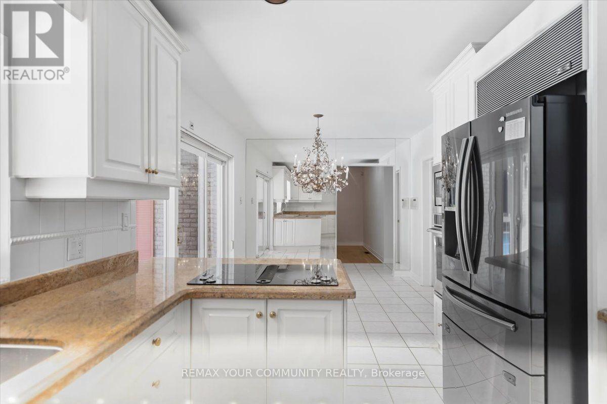1528 Knareswood Drive, Mississauga, ON