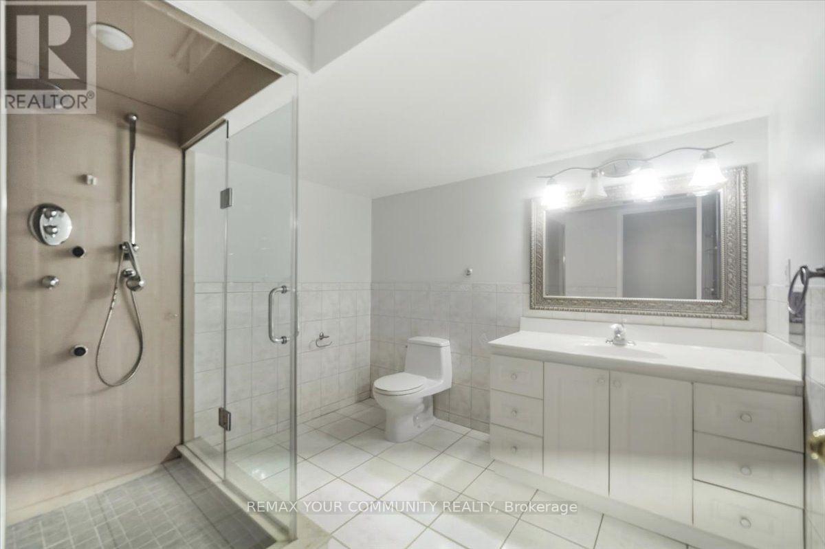 1528 Knareswood Drive, Mississauga, ON