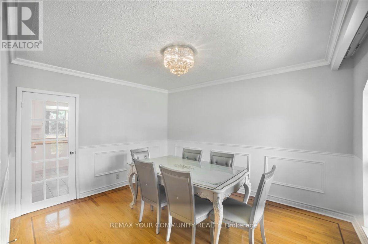 1528 Knareswood Drive, Mississauga, ON