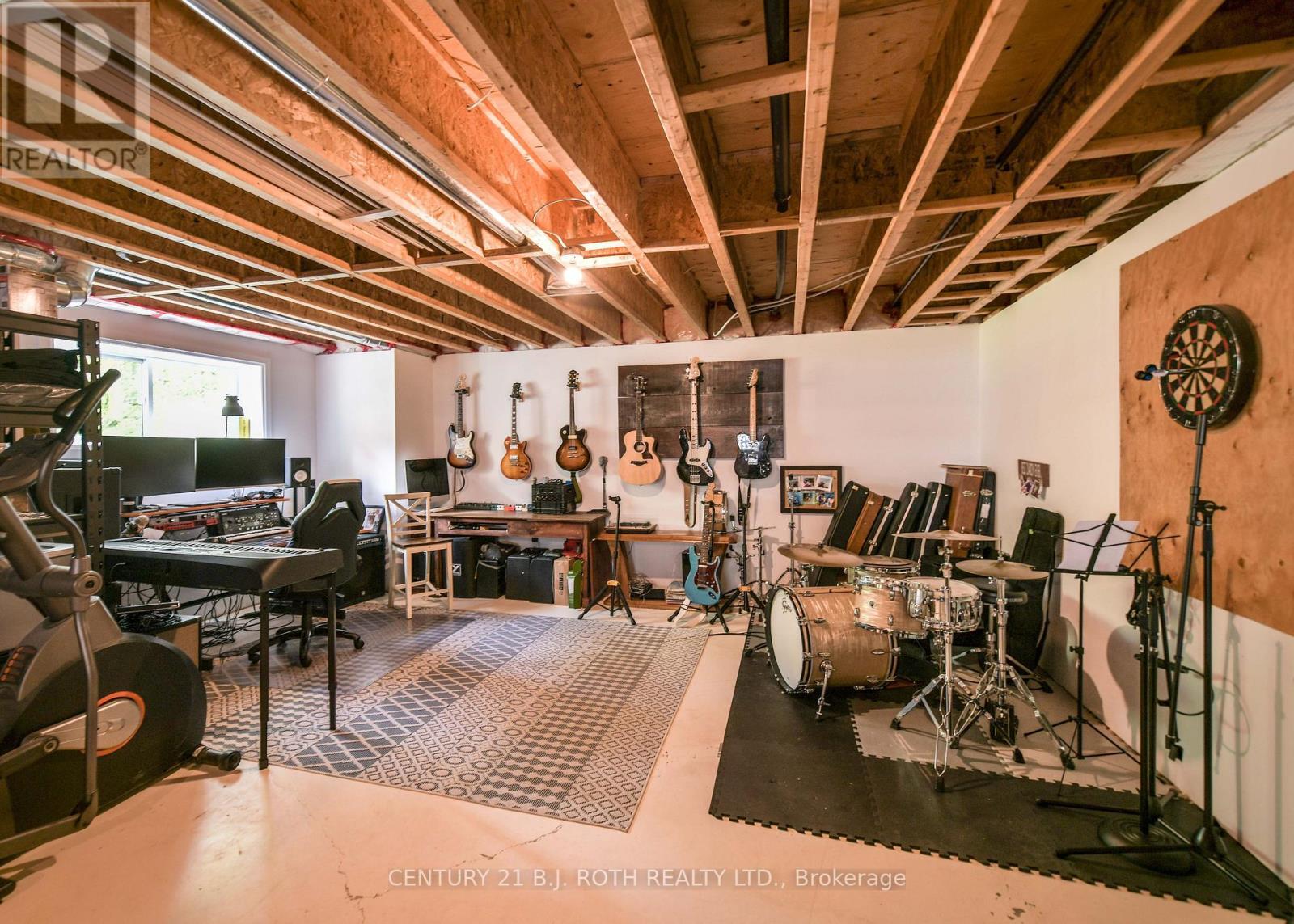 Huge Rec Room - 2833 Switch Road, Ramara, ON