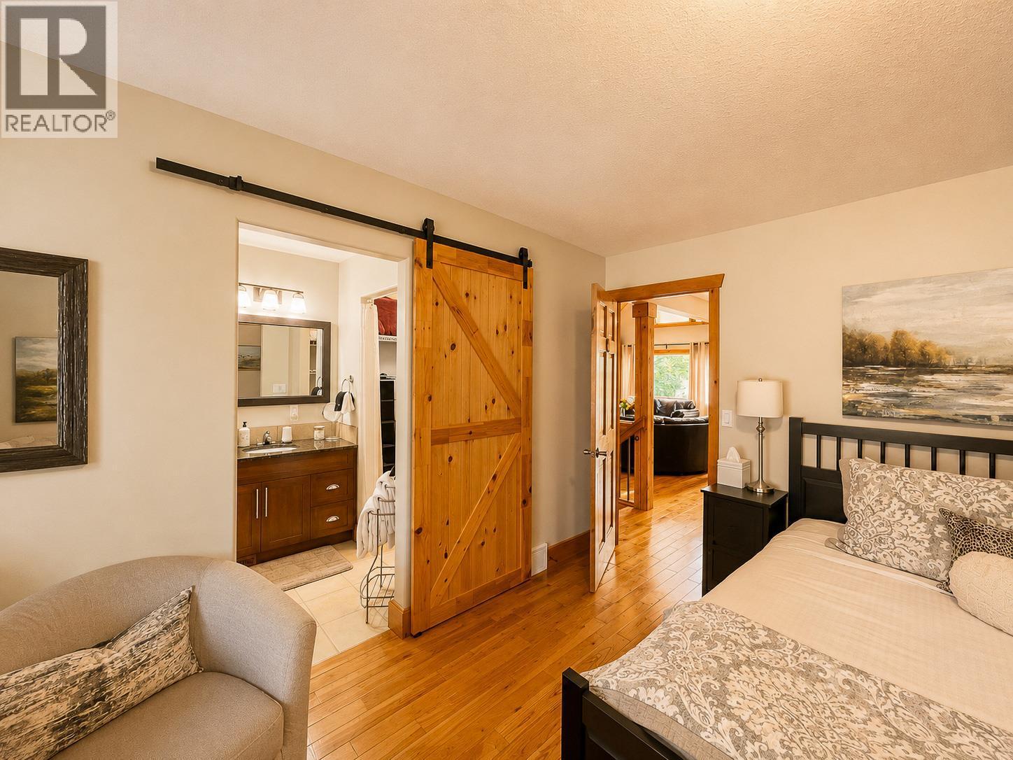 1741 8Th Avenue, Invermere, BC