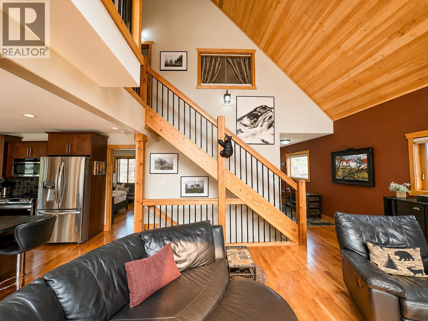 1741 8Th Avenue, Invermere, BC