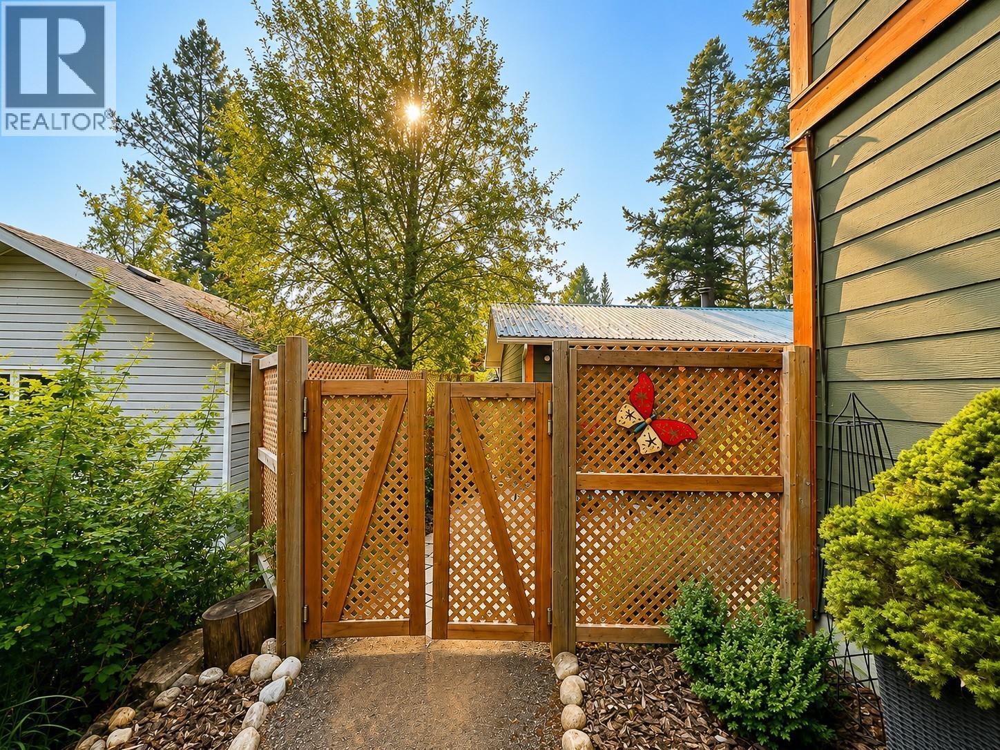 1741 8Th Avenue, Invermere, BC
