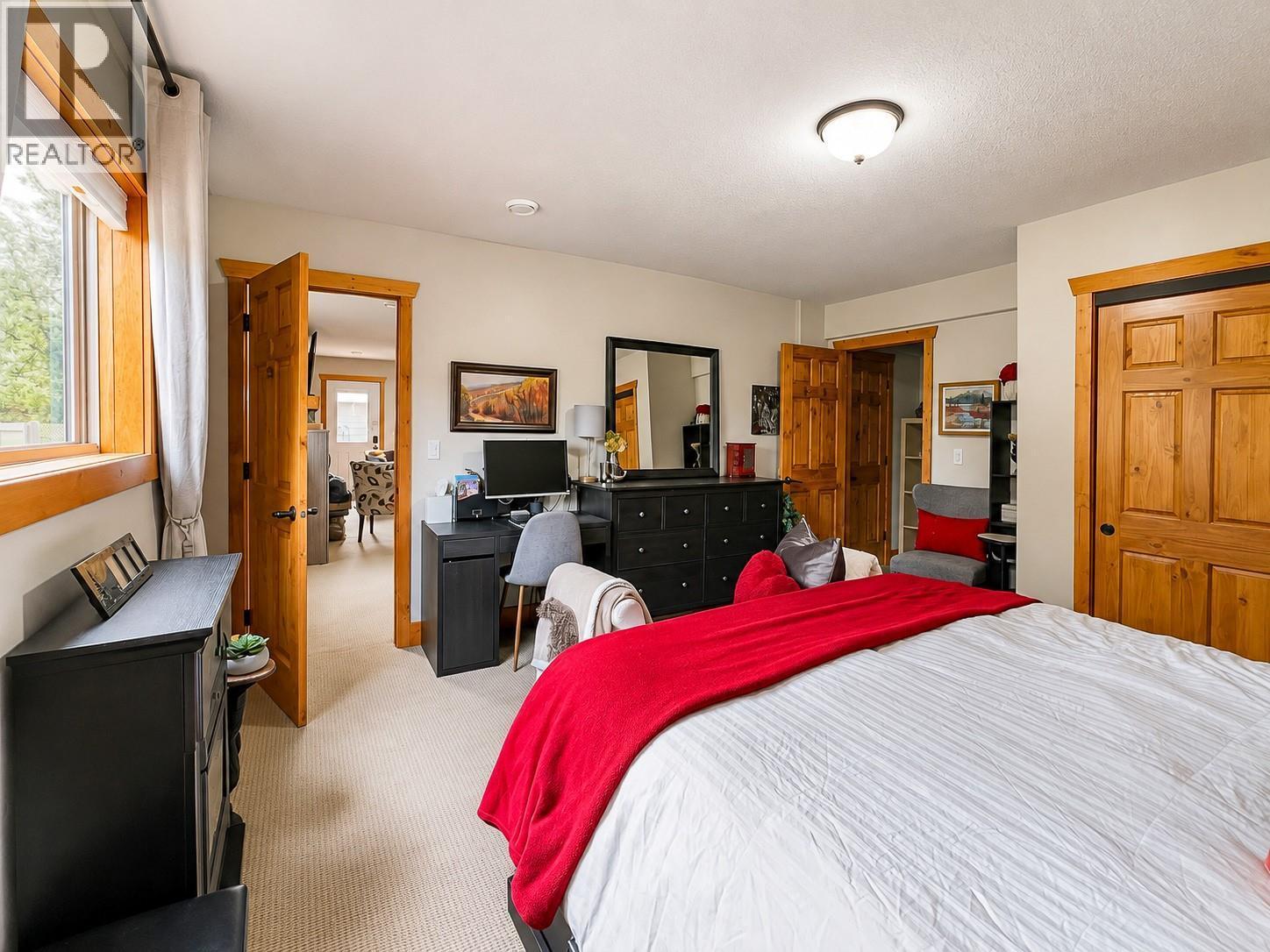 1741 8Th Avenue, Invermere, BC