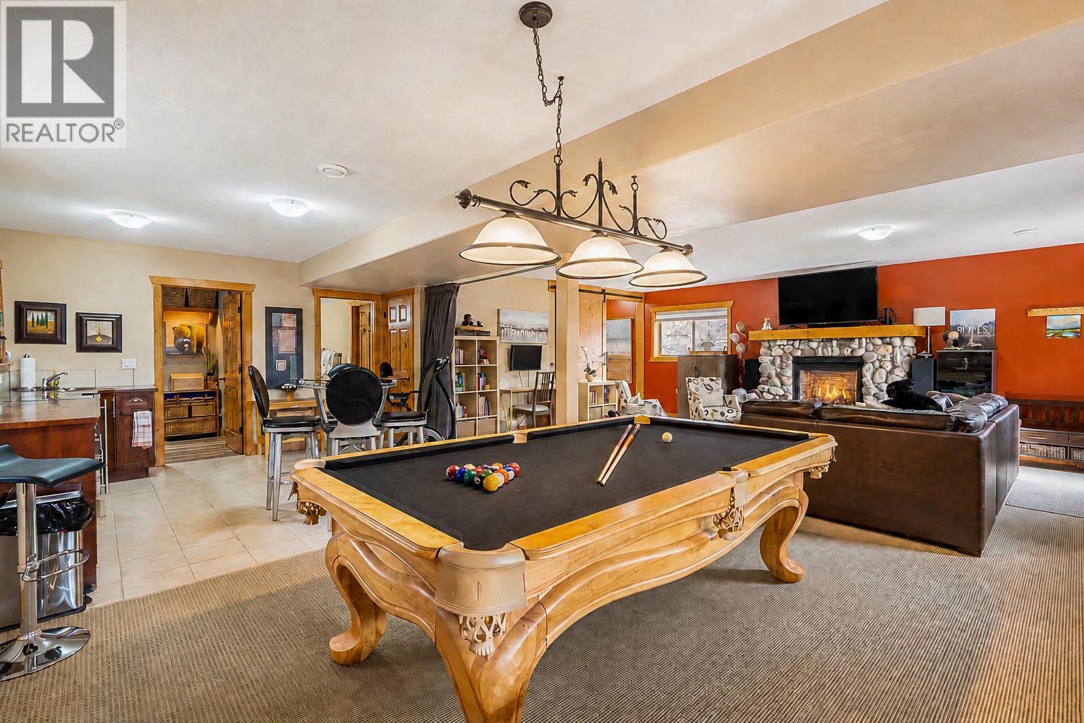 1741 8Th Avenue, Invermere, BC
