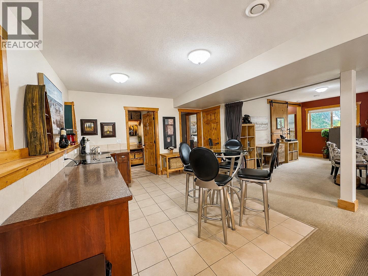 1741 8Th Avenue, Invermere, BC
