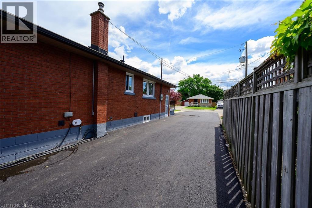 150 Howard Avenue, Hamilton, ON