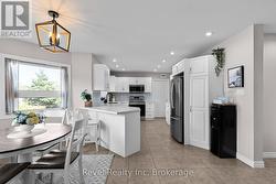 Breakfast nook and kitchen - 