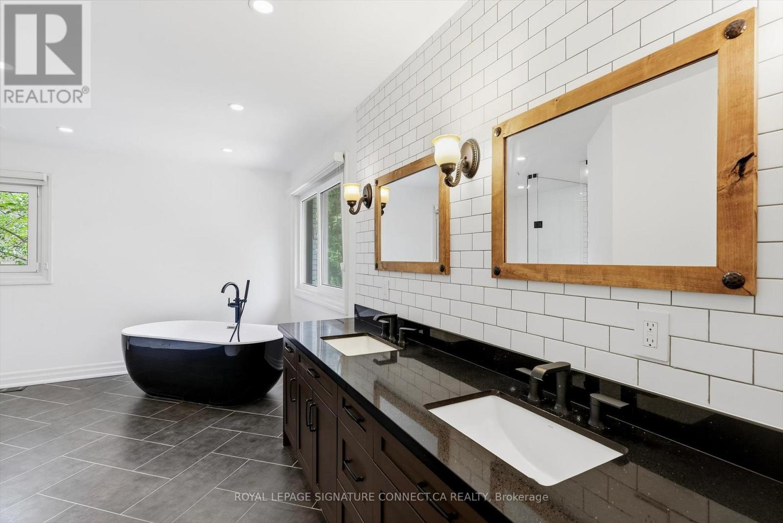 Primary Ensuite - 6 Lailey Crescent, Toronto, ON