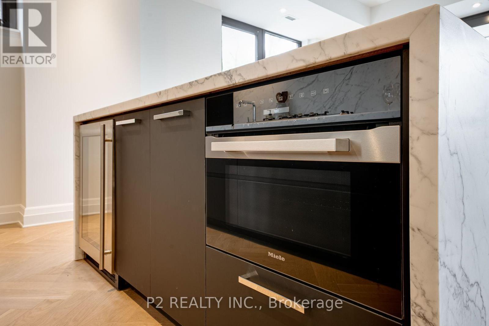311 - 2 Forest Hill Road, Toronto, ON
