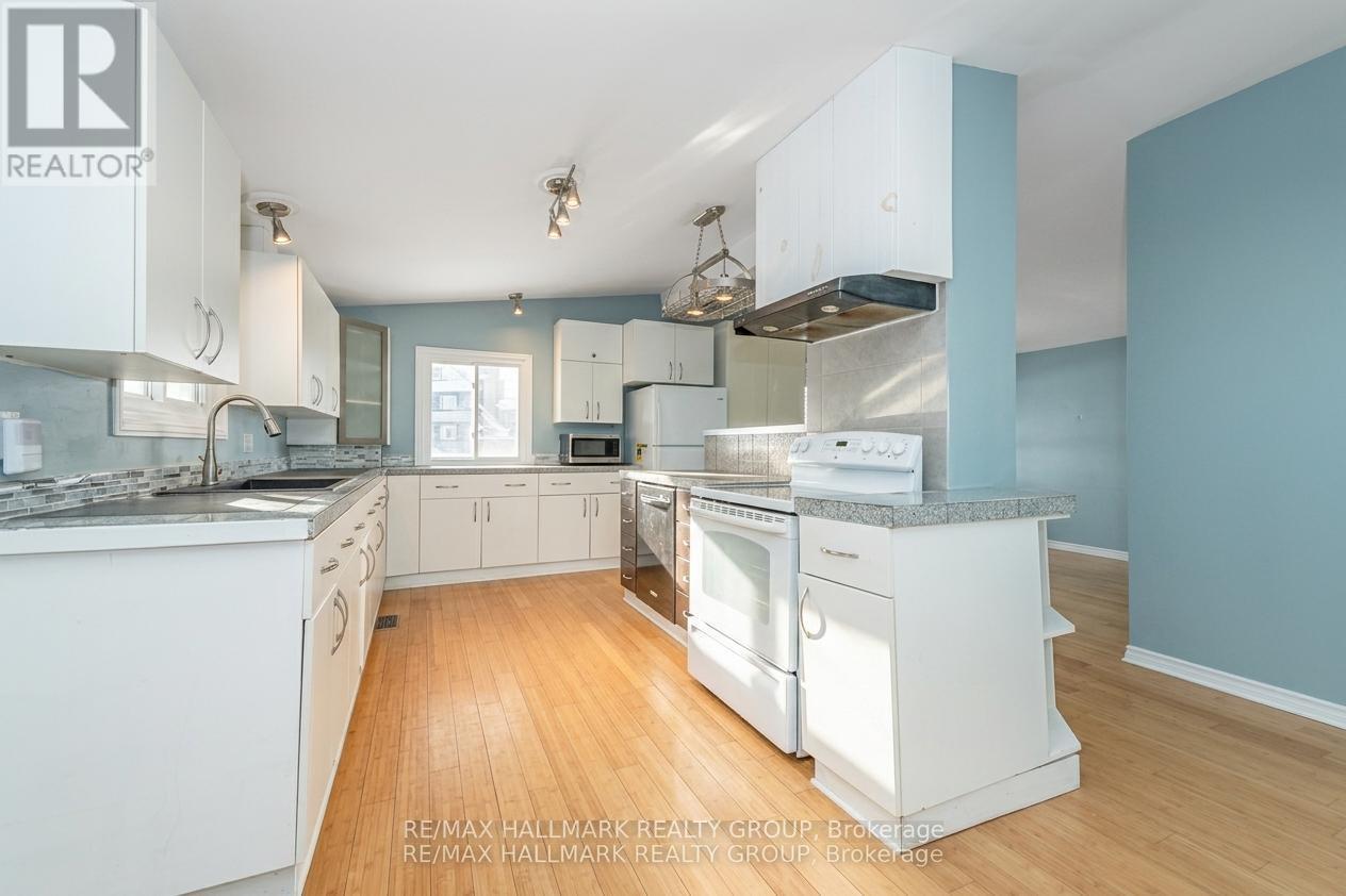 2223 Halifax Drive, Ottawa, ON