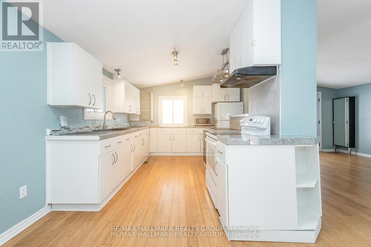2223 Halifax Drive, Ottawa, ON