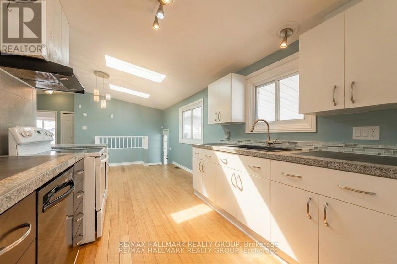 2223 Halifax Drive, Ottawa, ON