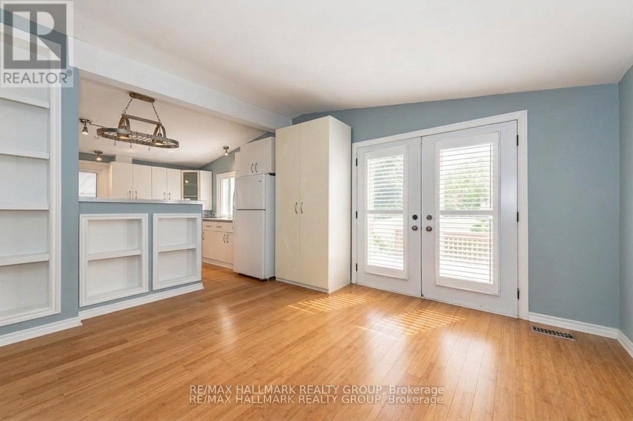 2223 Halifax Drive, Ottawa, ON