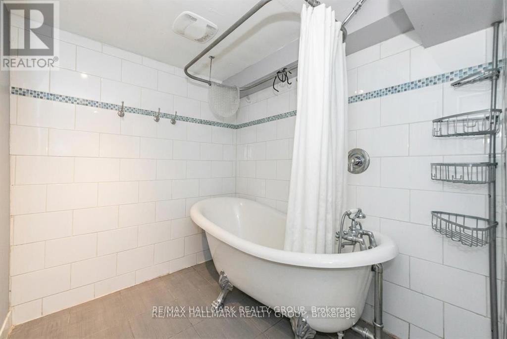 2223 Halifax Drive, Ottawa, ON