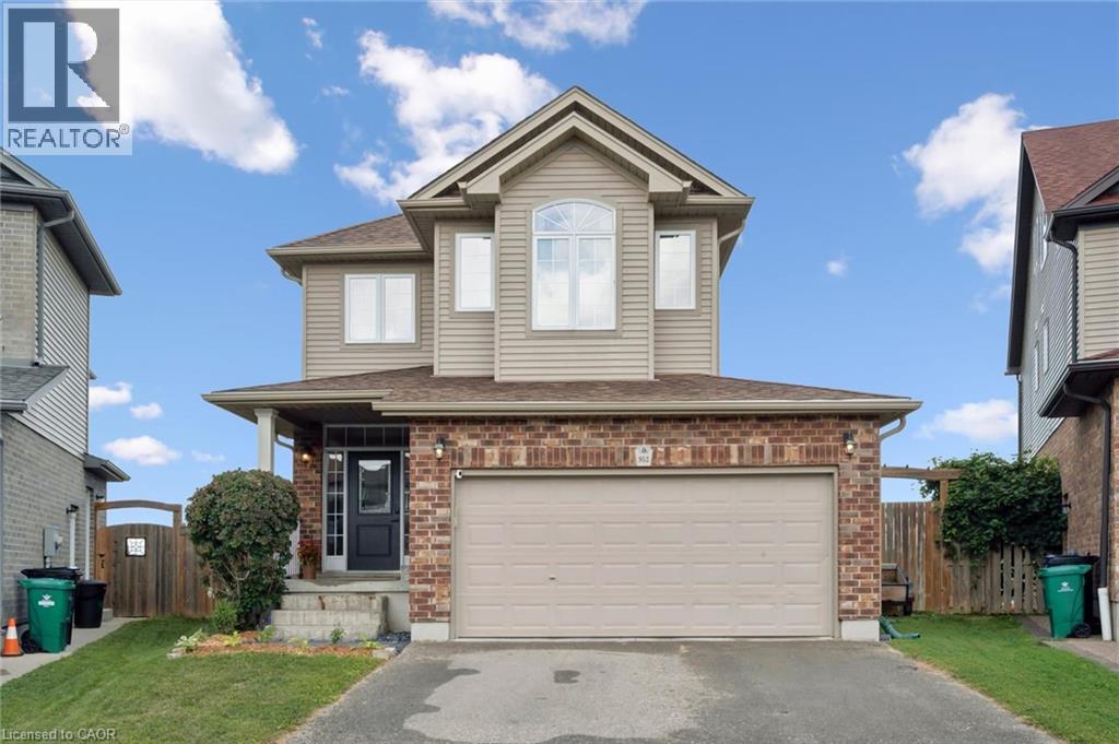 952 Eden Oak Court, Kitchener, ON