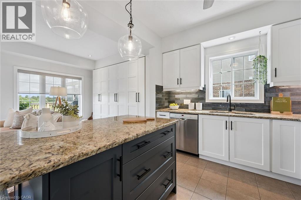 952 Eden Oak Court, Kitchener, ON