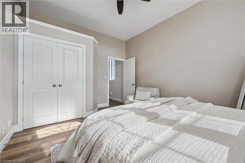 952 Eden Oak Court, Kitchener, ON