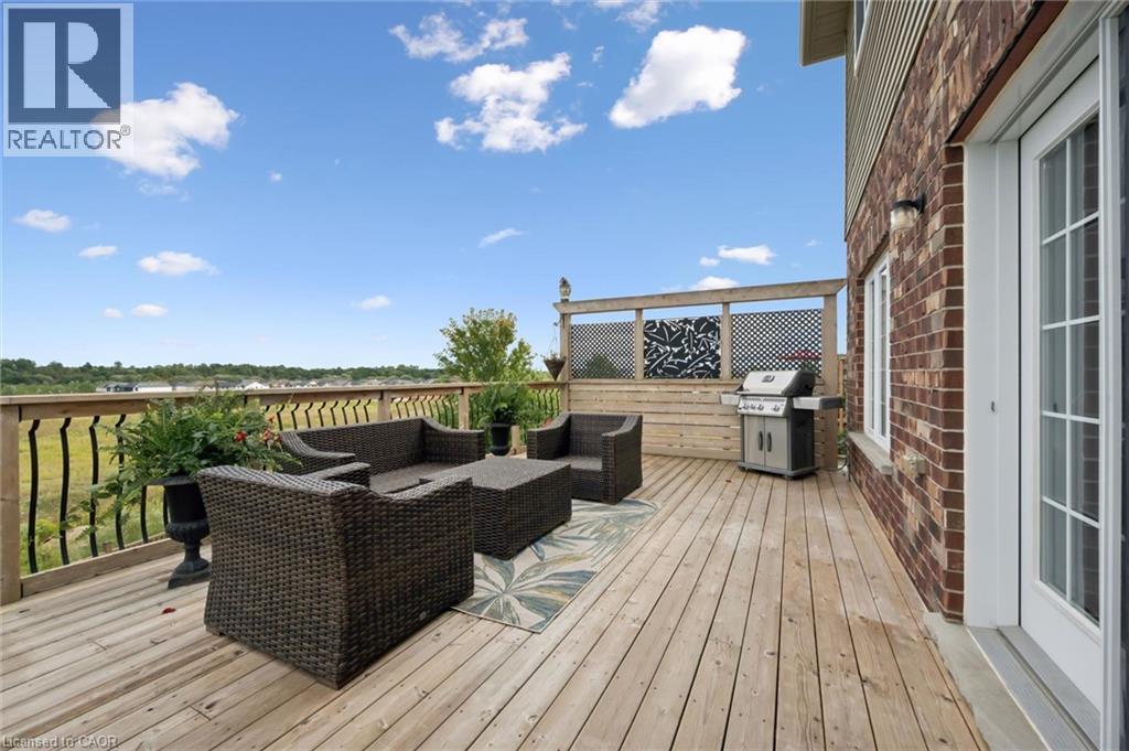 952 Eden Oak Court, Kitchener, ON