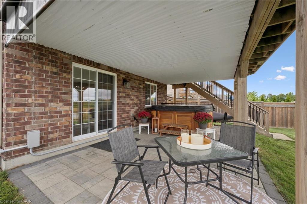 952 Eden Oak Court, Kitchener, ON