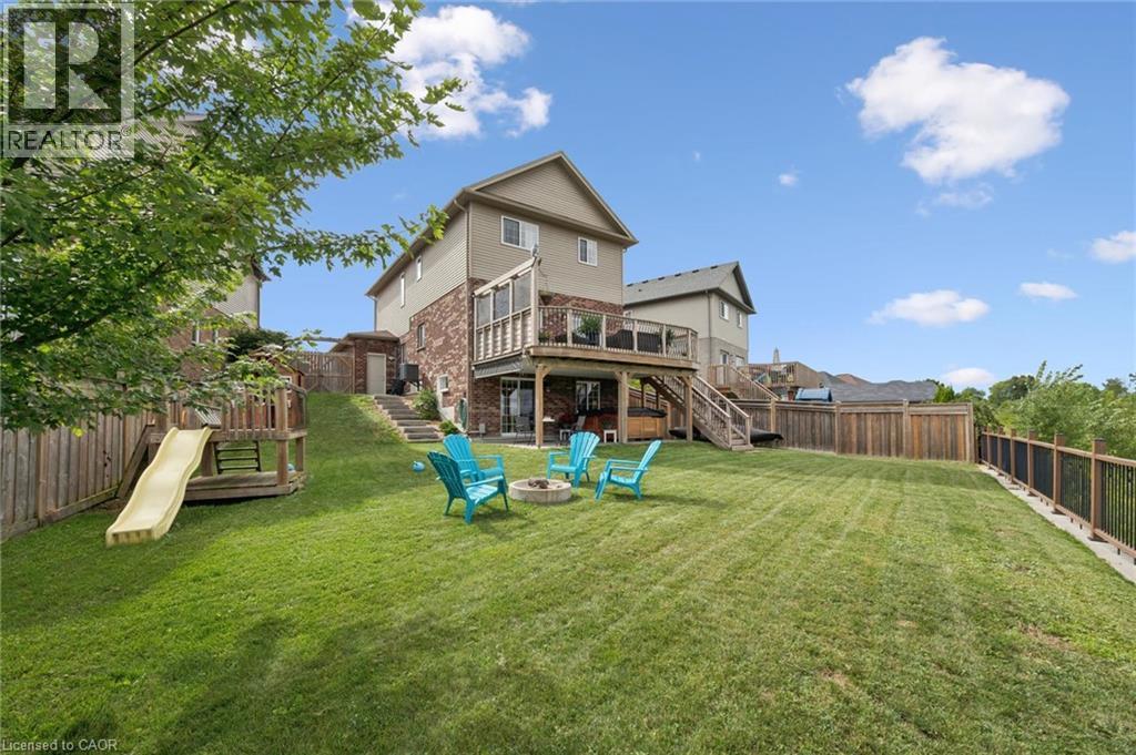 952 Eden Oak Court, Kitchener, ON