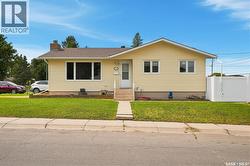 790 13th AVENUE SW Moose Jaw, SK S6H 6H6