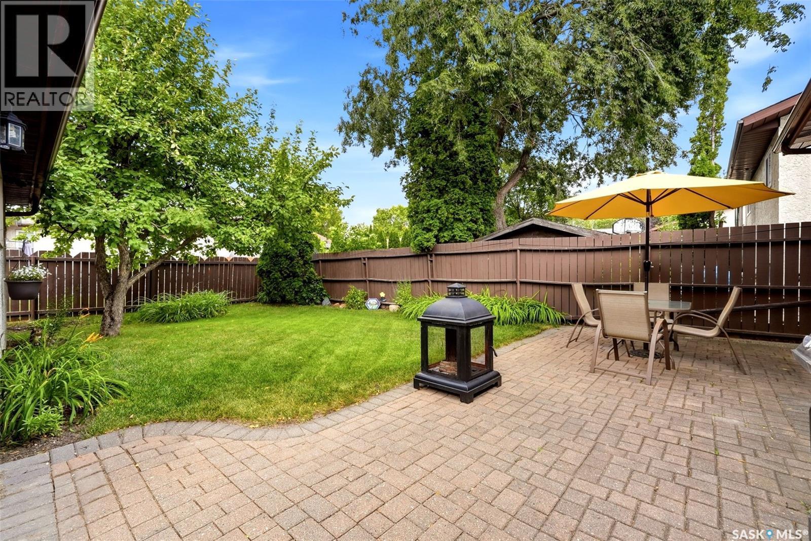 906 Hopkins Crescent N, Regina, SK