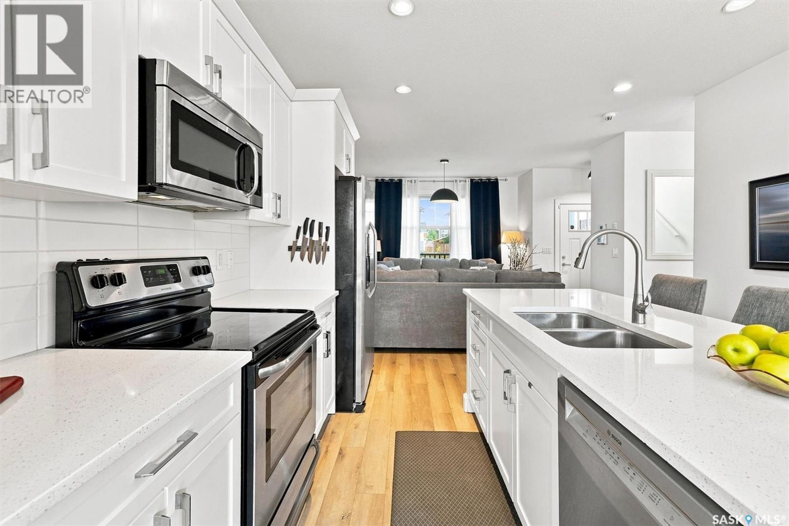 636 Meadows Boulevard, Saskatoon, SK