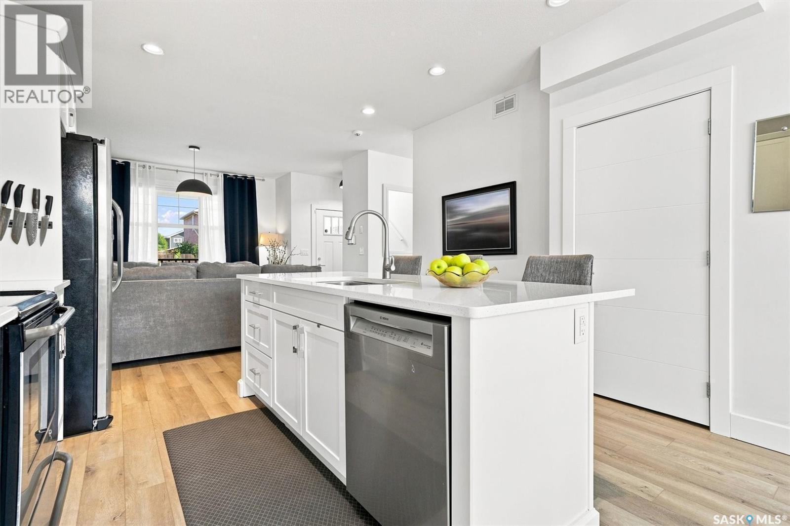 636 Meadows Boulevard, Saskatoon, SK