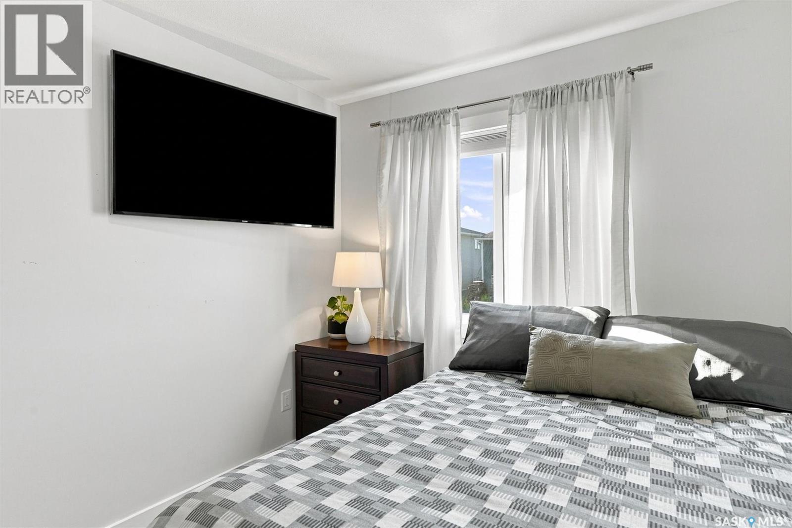 636 Meadows Boulevard, Saskatoon, SK