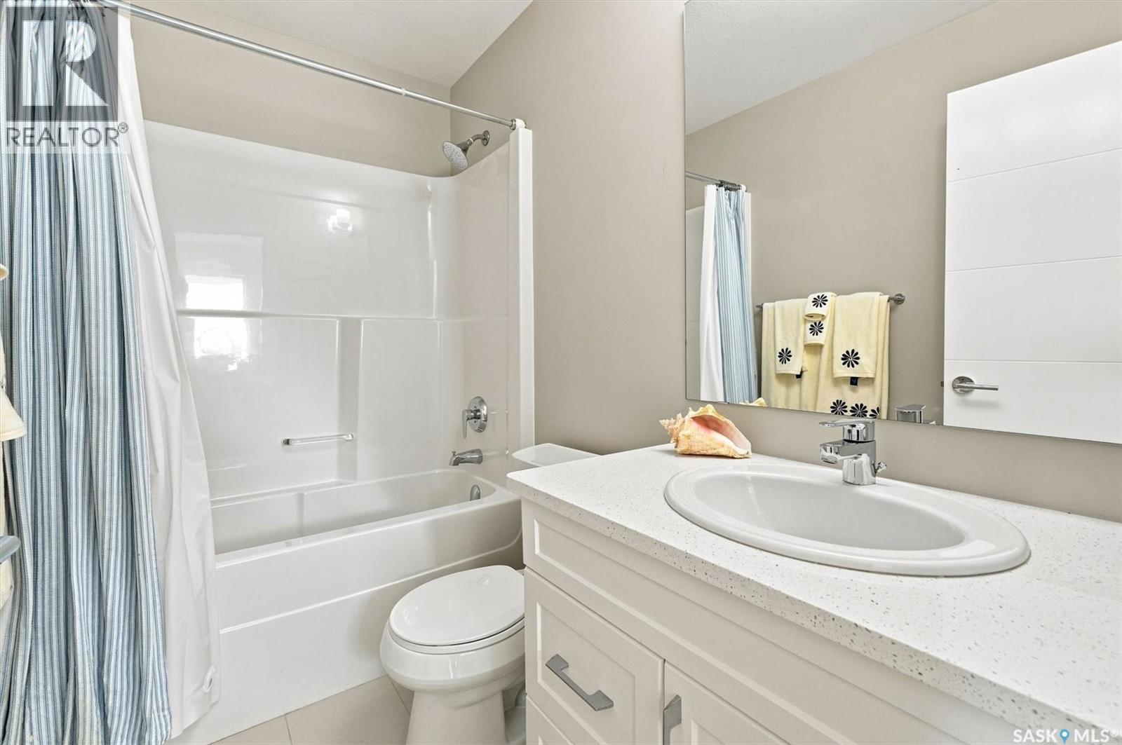 636 Meadows Boulevard, Saskatoon, SK