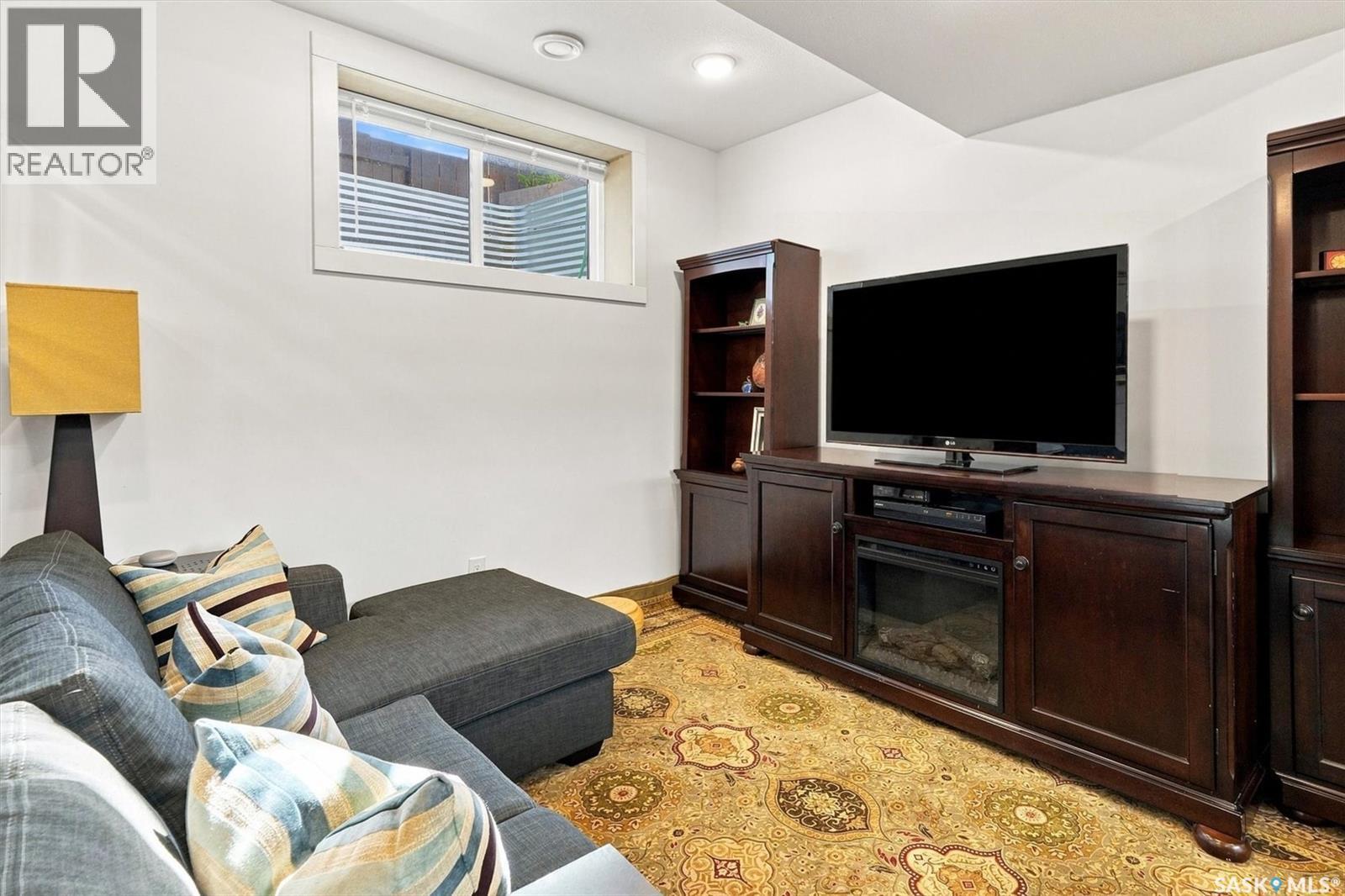 636 Meadows Boulevard, Saskatoon, SK