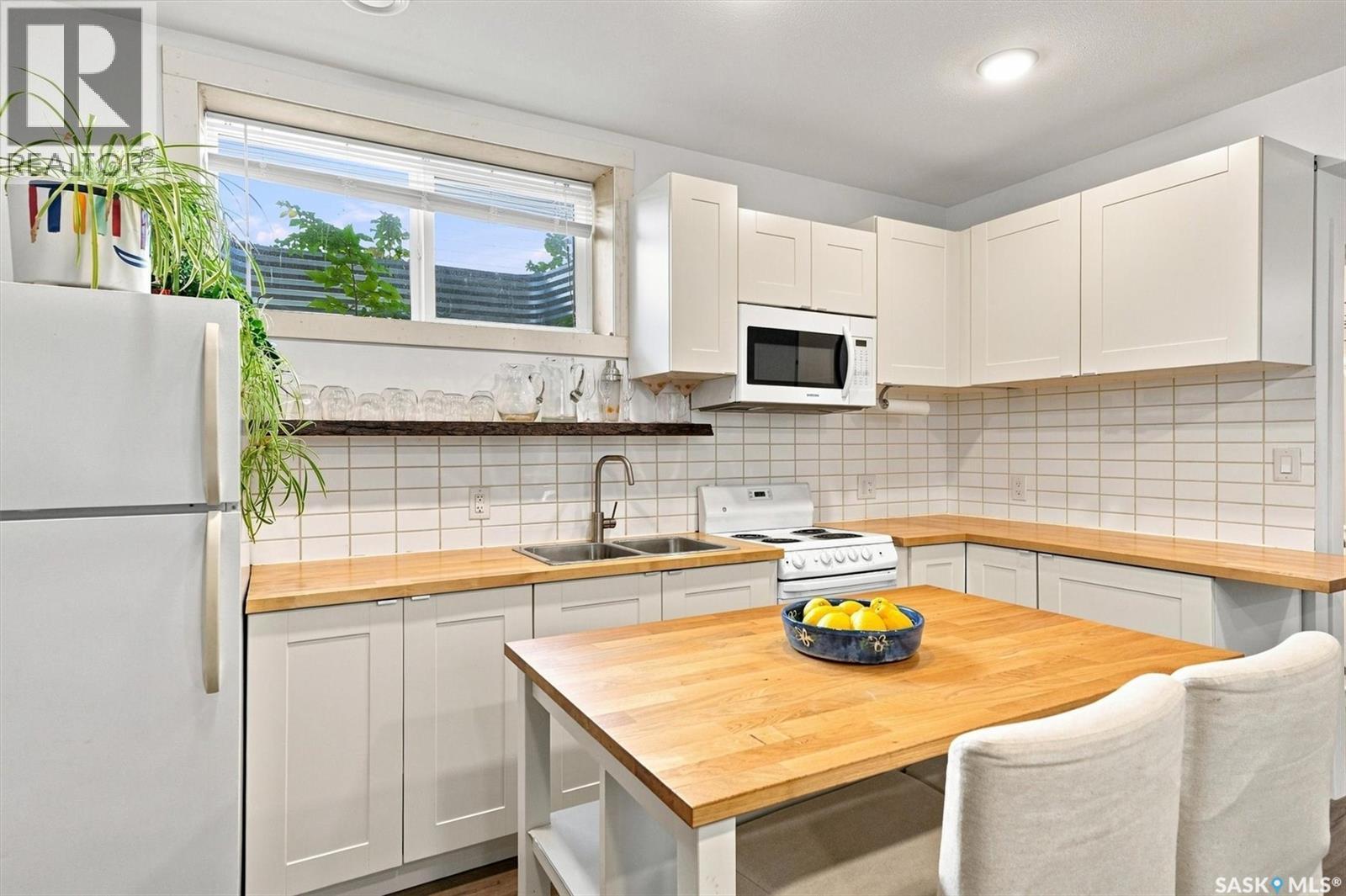 636 Meadows Boulevard, Saskatoon, SK