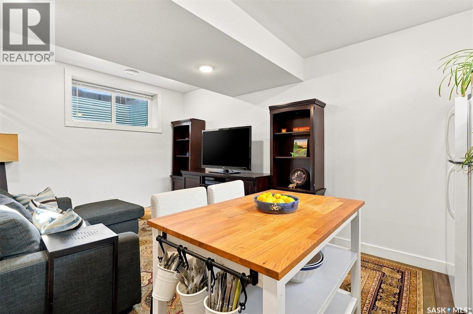 636 Meadows Boulevard, Saskatoon, SK