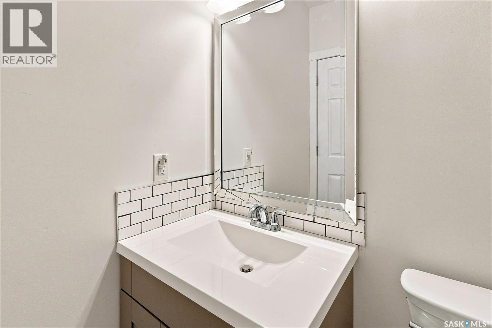 636 Meadows Boulevard, Saskatoon, SK